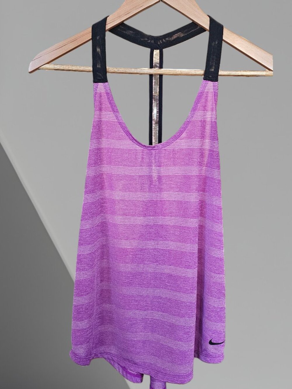 Nike Women's M Tank Purple Striped Racerback